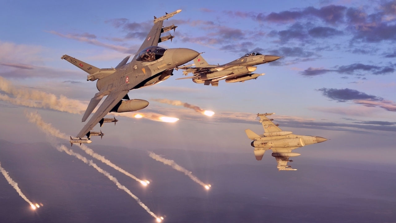 Air force deals f 16